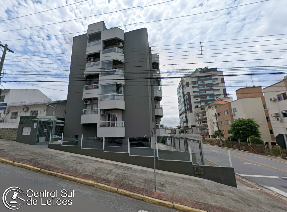 Apartamento nº 203, no Edifício Residencial Piemonte, em São José/SC