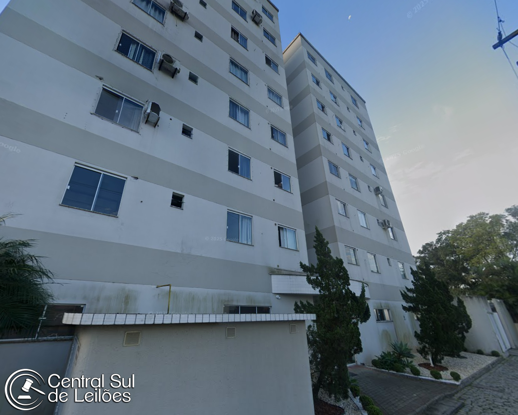 Garagem 03, no Condomínio Residencial Nair Reichert, bairro Guarani, em Brusque/SC