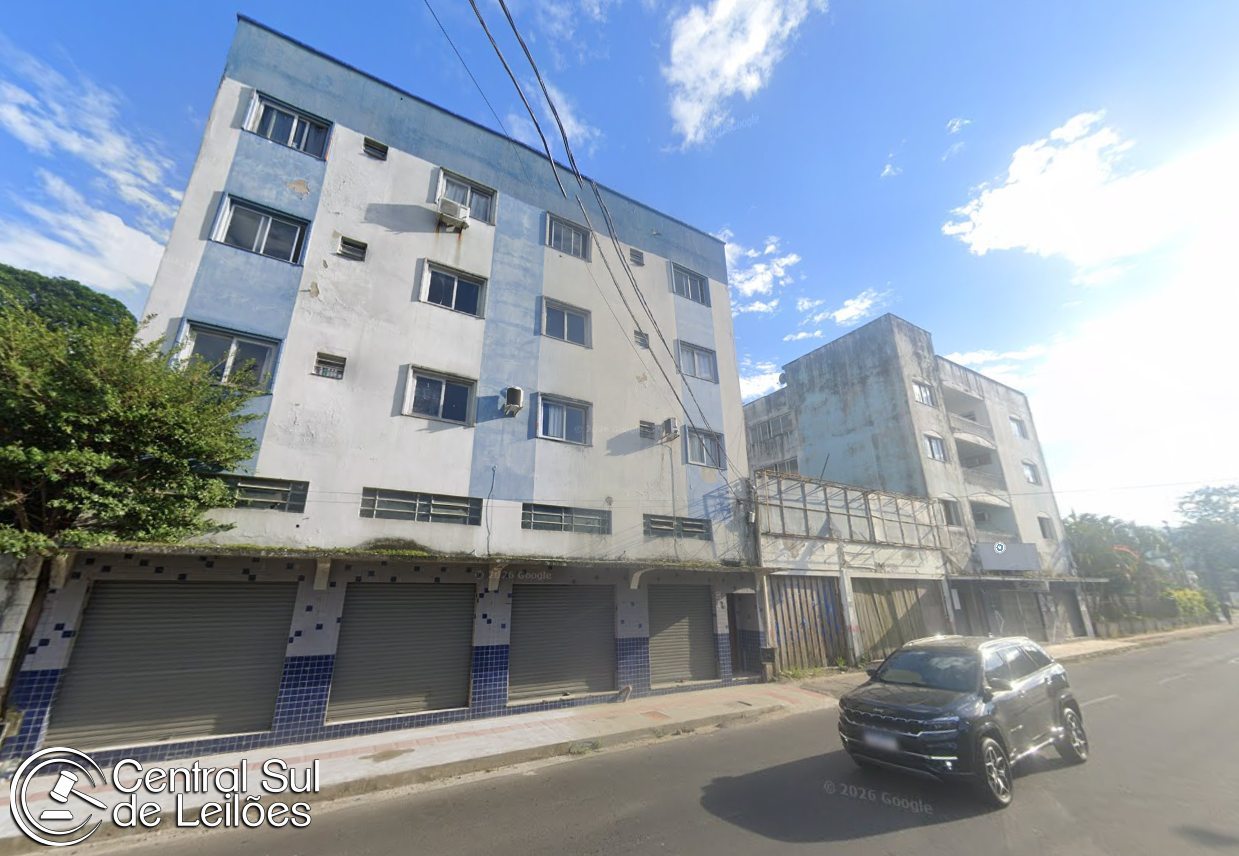 Apartamento nº 303, no Edifício Silesia, no Centro, em Criciúma/SC