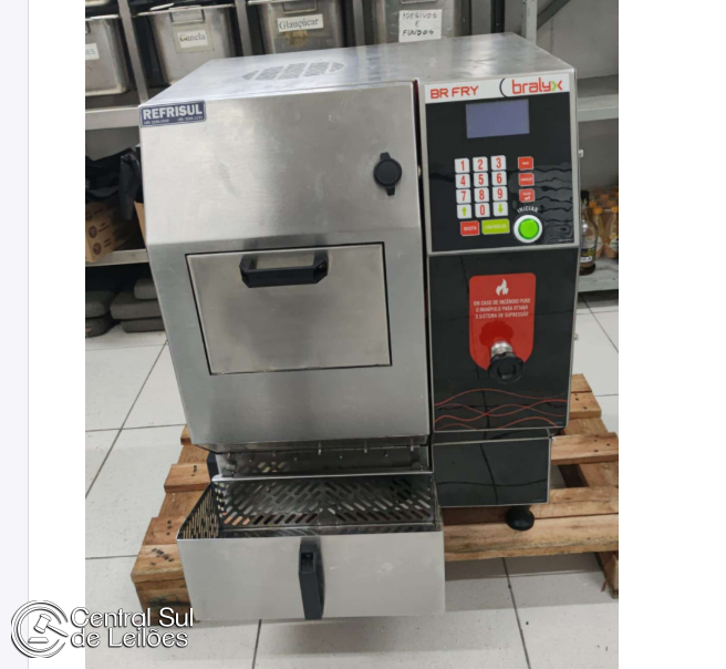 Fritadeira industrial, marca Bralyx, modelo BR Fry, em aço inox