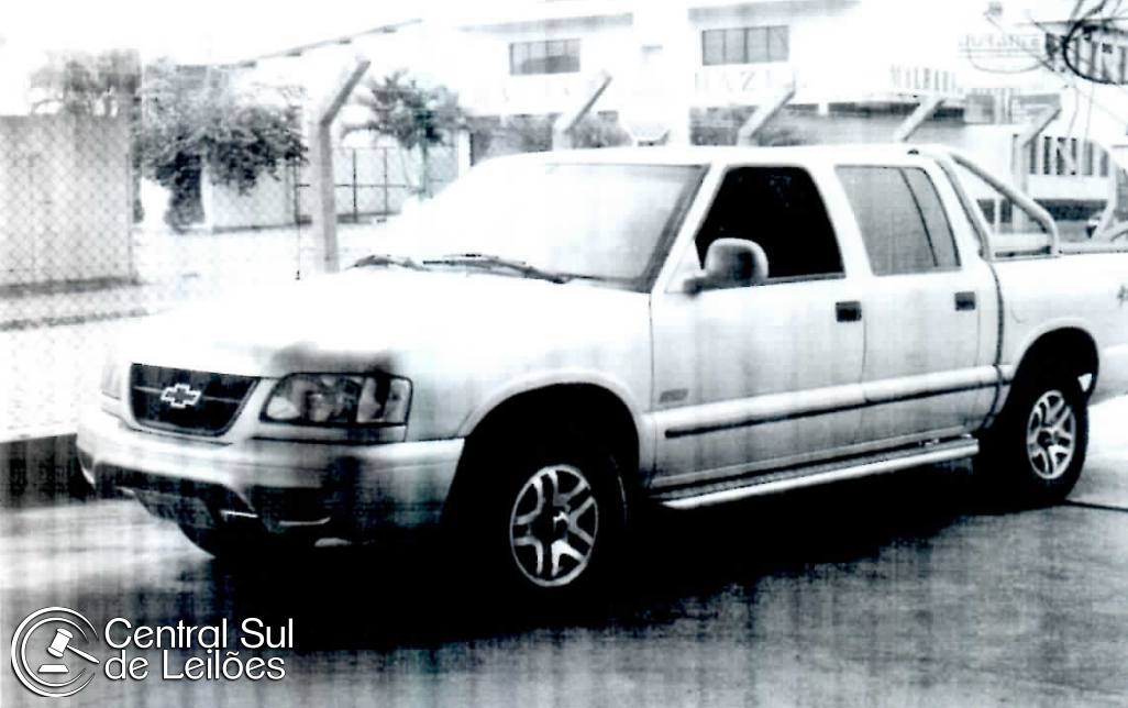 Sucata de camioneta GM/S10 2.5 D 4X4, ano/modelo 1999, placa CWV7372