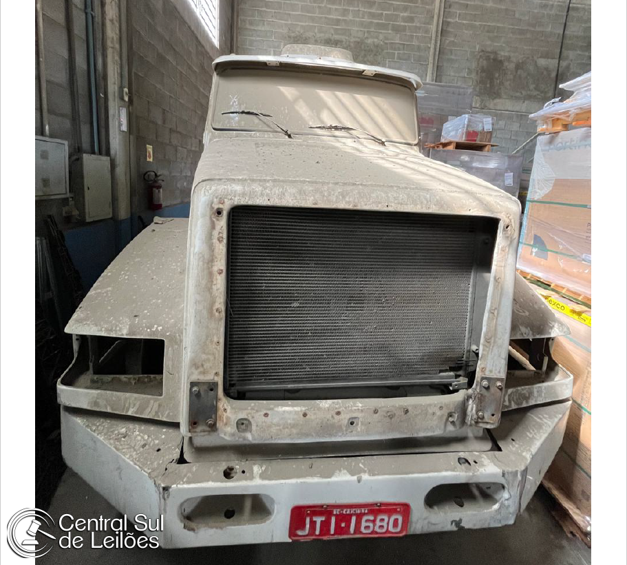 Veículo VOLVO N10 Caminhão trator Volvo N10 1990 1990 em leilão