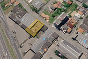 Foto principal do lote Terreno com área de 1.230,00m², com Galpão de aprox. 207,90m² e Imóvel de aprox. 442,00m², em Tubarão/SC do leilão Tubarão/SC - 1ª Vara Cível em Tubarão.