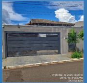 Foto principal do lote ITEM139 - Casa nº 233 no LT 04 QD 05, com 275,00m² de área de terreno, no Lot. Hugo Rodrigues, em CAMPO GRANDE/MS do leilão Licitação Aberta CAIXA - Nº 0005/0326 CPVE/RE em Florianópolis.
