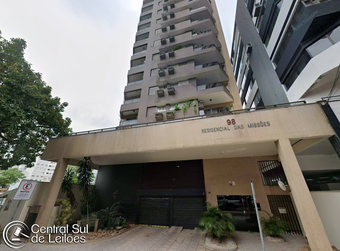Apartamento nº 06, com área privativa de 211,24m², com 02 Box, no Edifício Residencial das Missões, em Joinville/SC
